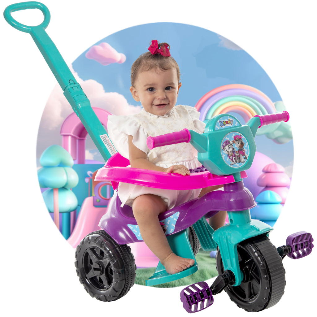 Motoca Triciclo Menina Tiffany - Utilizável de 1 a 3 anos - Completa C/ Empurrador, Pedais, Protetor e Apoio para Os Pés - Certificado Inmetro